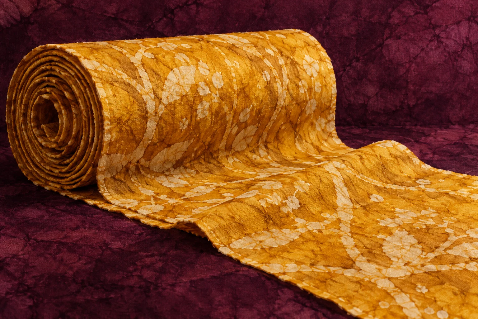 Ilustración IA: Rollo textil imaginario, sin doce tramos, cifras, producto SAP ni proporción estadística.